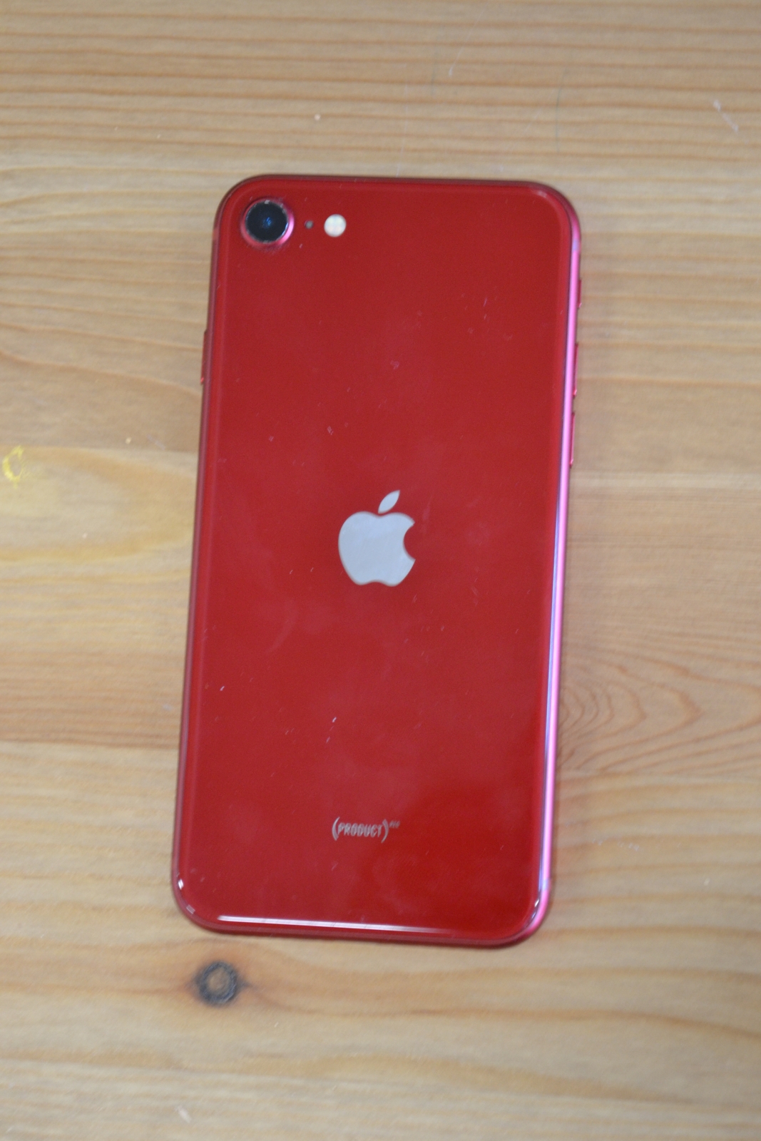 iPhone SE Red 64GB 3
