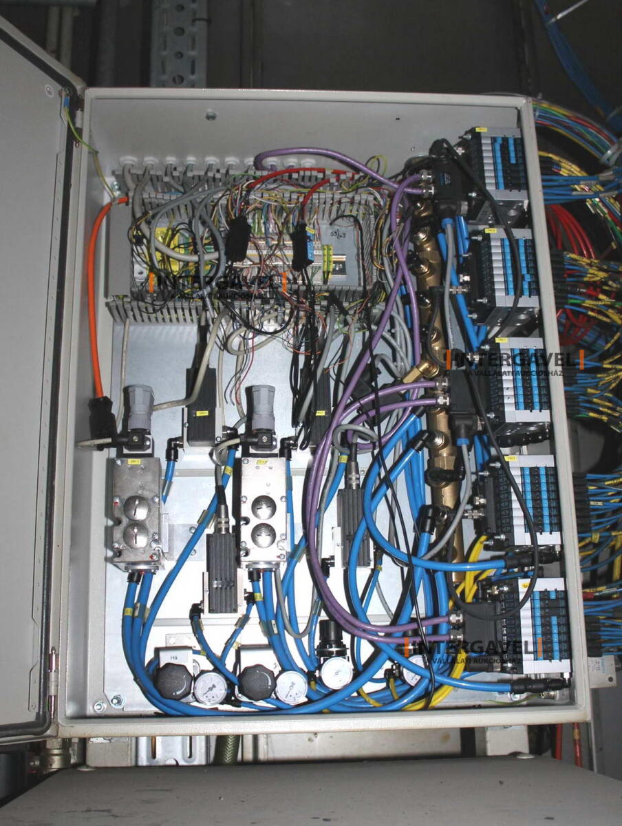 Pohár - minimál árat eléri 16