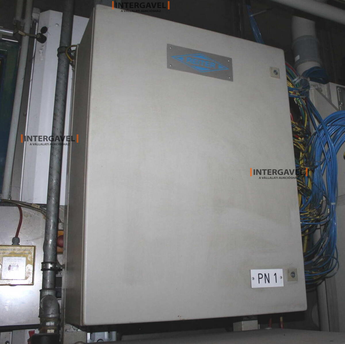 Pohár - minimál árat eléri 13