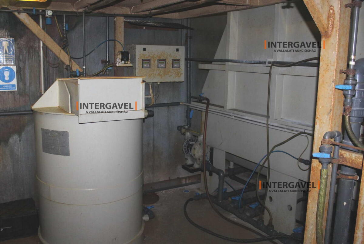 Pohár - nincs minimál  jön licit 8