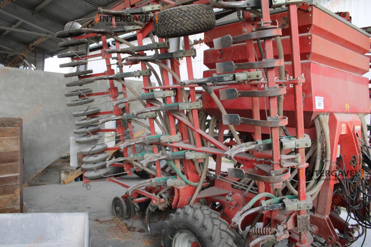 Gabona vetőgép - Kverneland 8