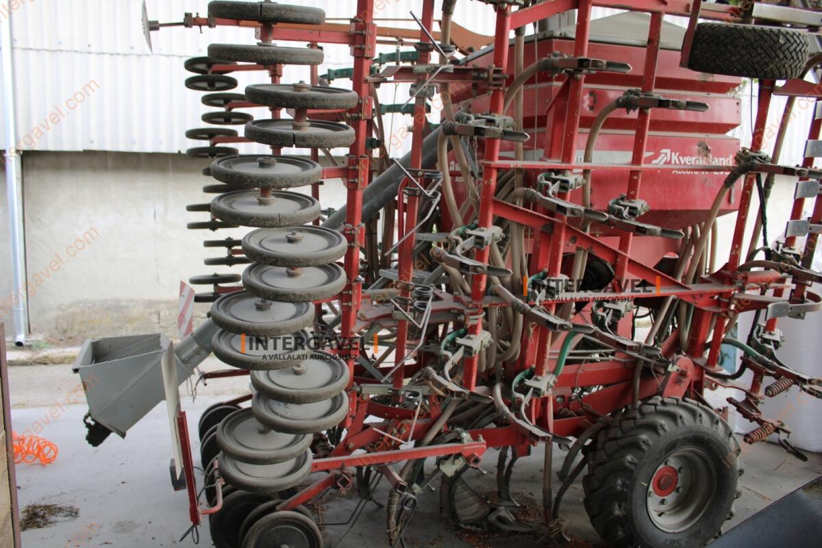 Gabona vetőgép - Kverneland 11