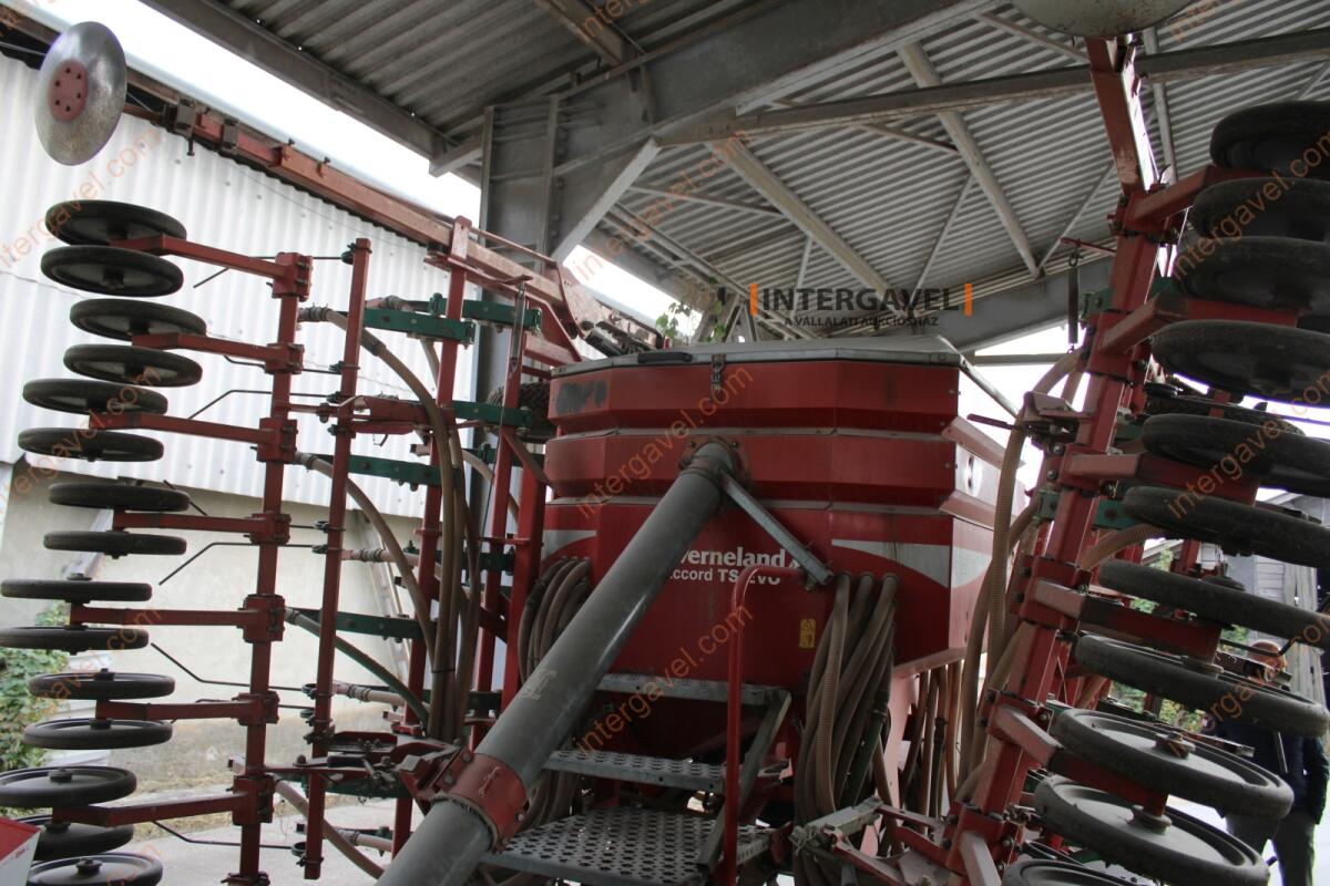 Gabona vetőgép - Kverneland 13