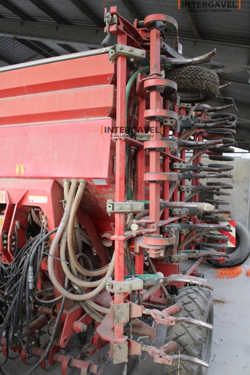 Gabona vetőgép - Kverneland 25