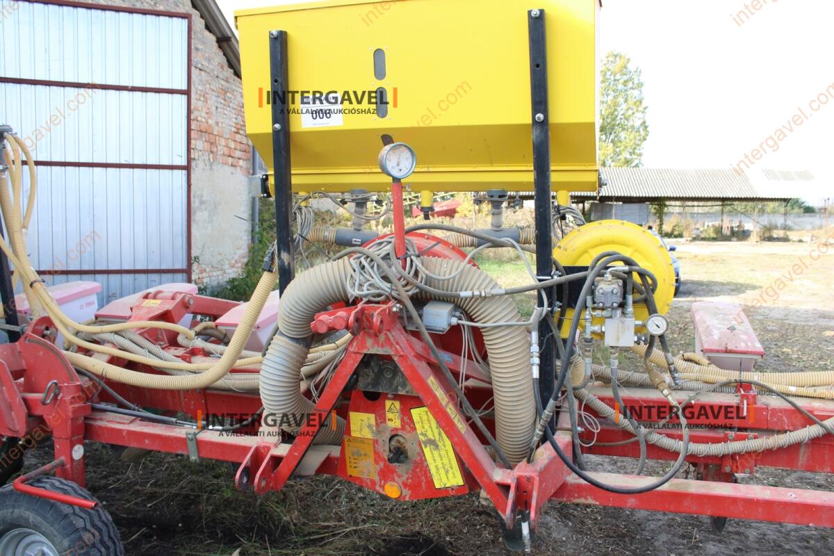 Szemenkénti vetőgép - Kverneland 6