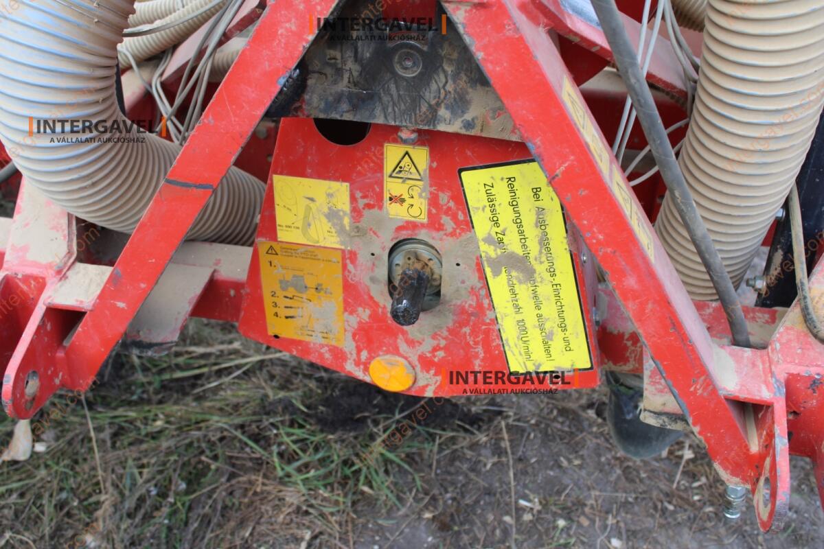 Szemenkénti vetőgép - Kverneland 7