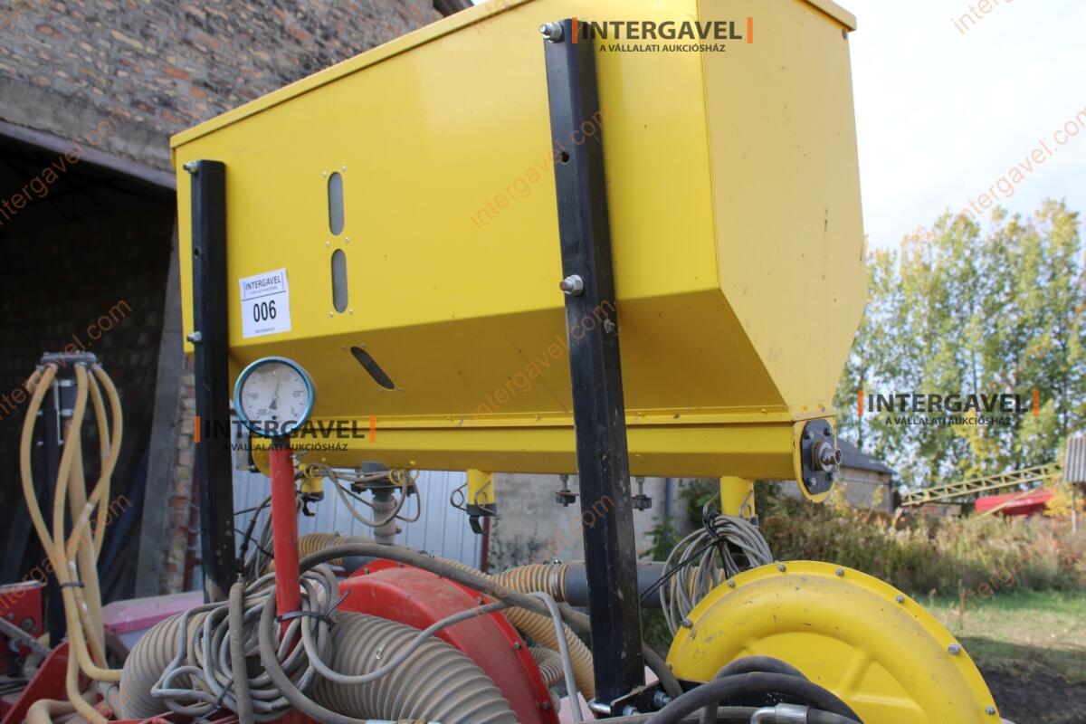 Szemenkénti vetőgép - Kverneland 9