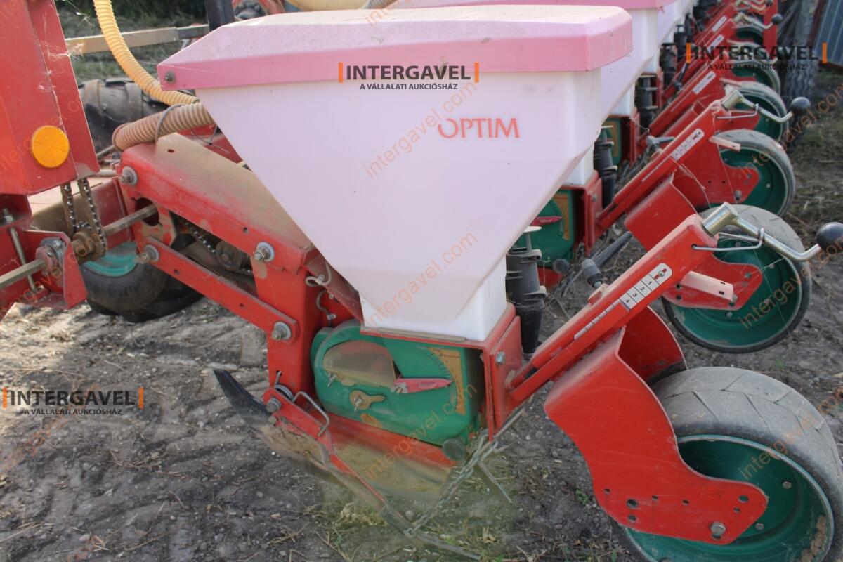 Szemenkénti vetőgép - Kverneland 13