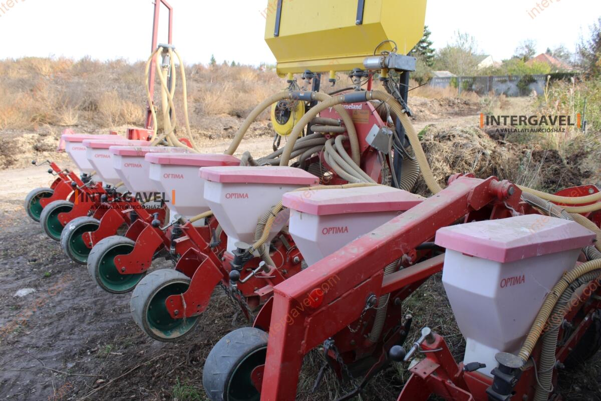 Szemenkénti vetőgép - Kverneland 18