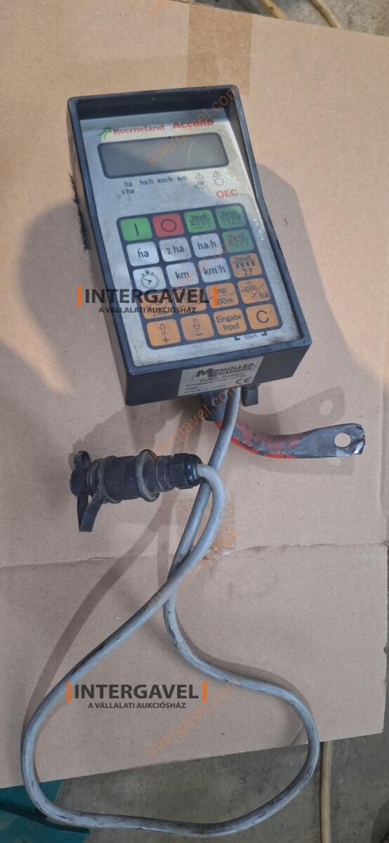 Szemenkénti vetőgép - Kverneland 25