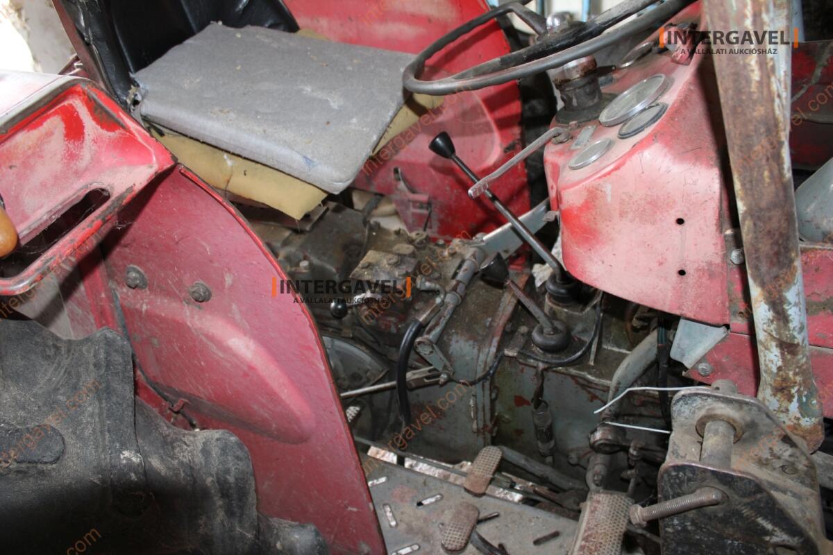 Traktor - Massey Fergusson 16