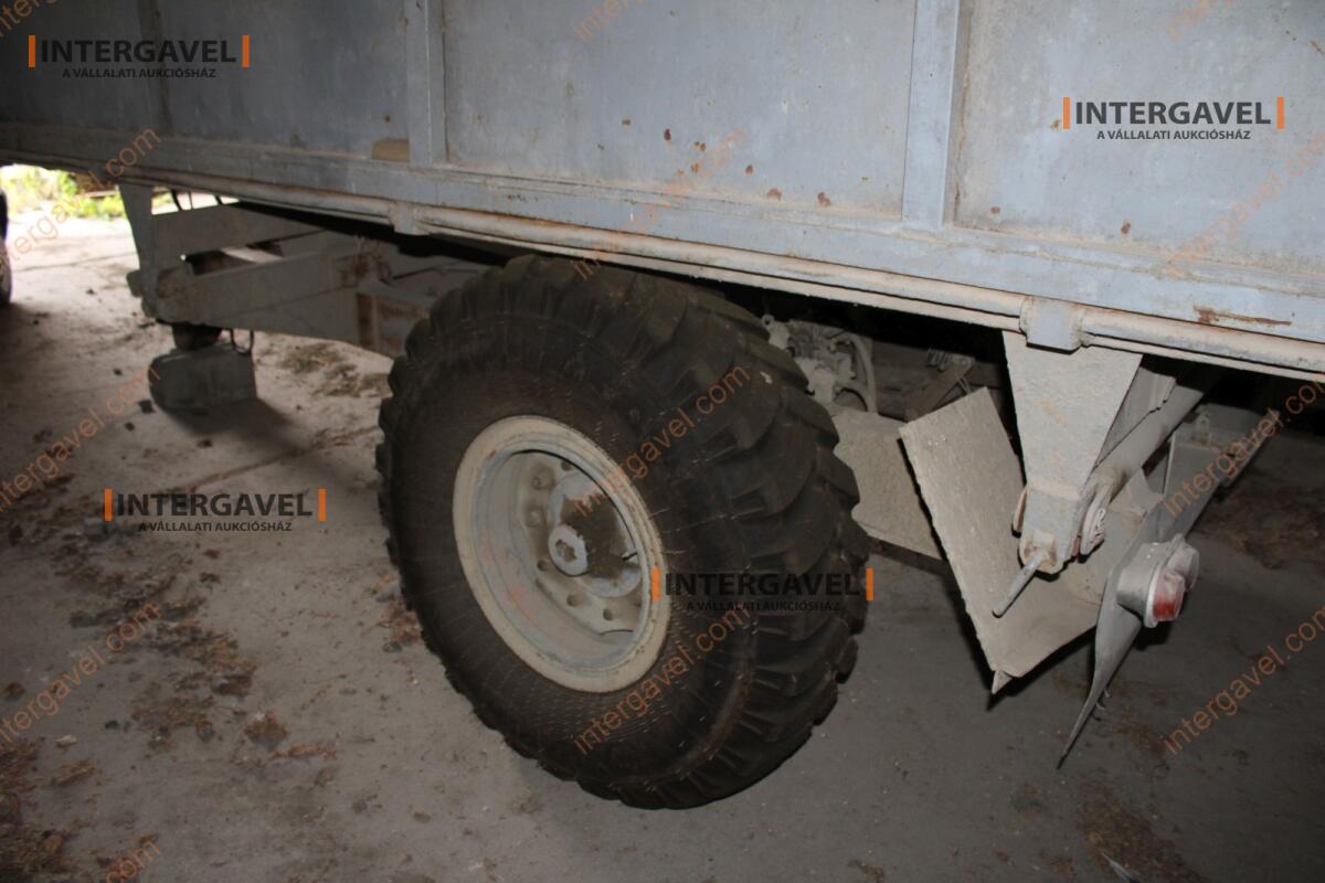 Pótkocsi - Erdőgép 18