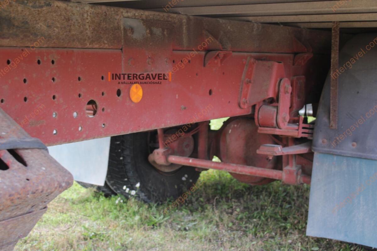 Teherautó - Iveco 19