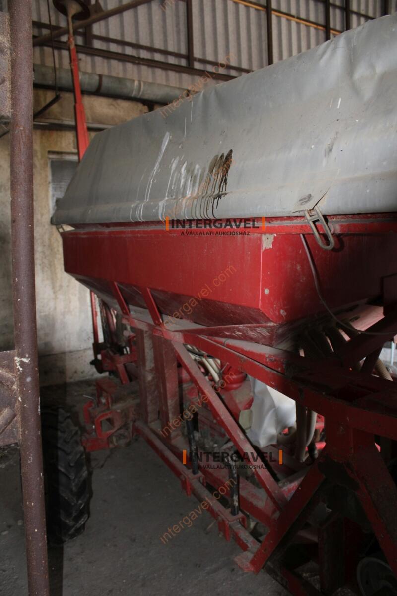 Gabonavetőgép - Kverneland 4