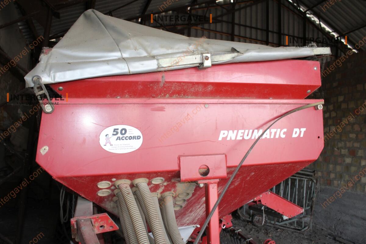 Gabonavetőgép - Kverneland 7