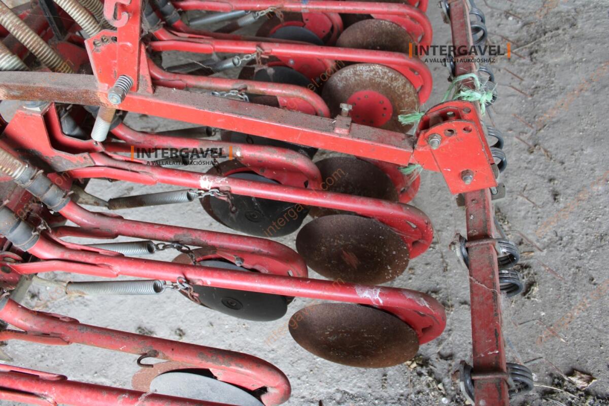 Gabonavetőgép - Kverneland 11