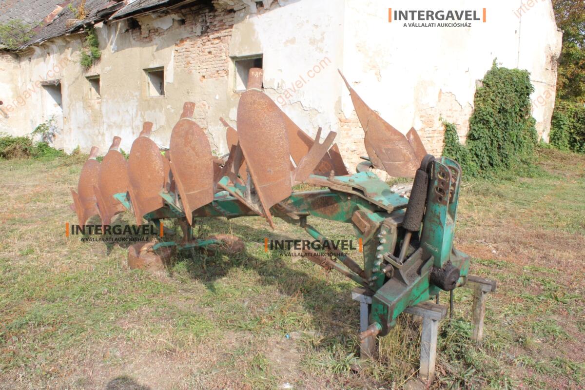 Váltvaforgató eke - Regent 2