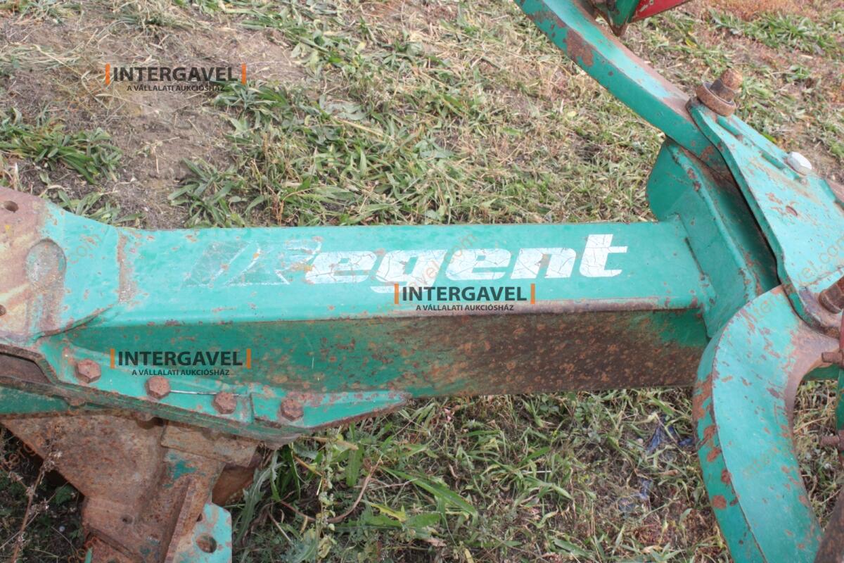 Váltvaforgató eke - Regent 11