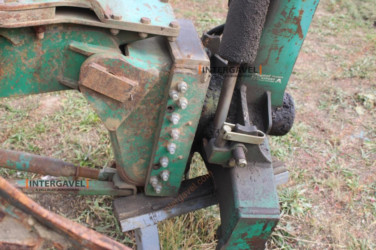 Váltvaforgató eke - Regent 14