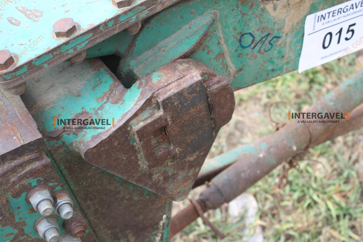 Váltvaforgató eke - Regent 16