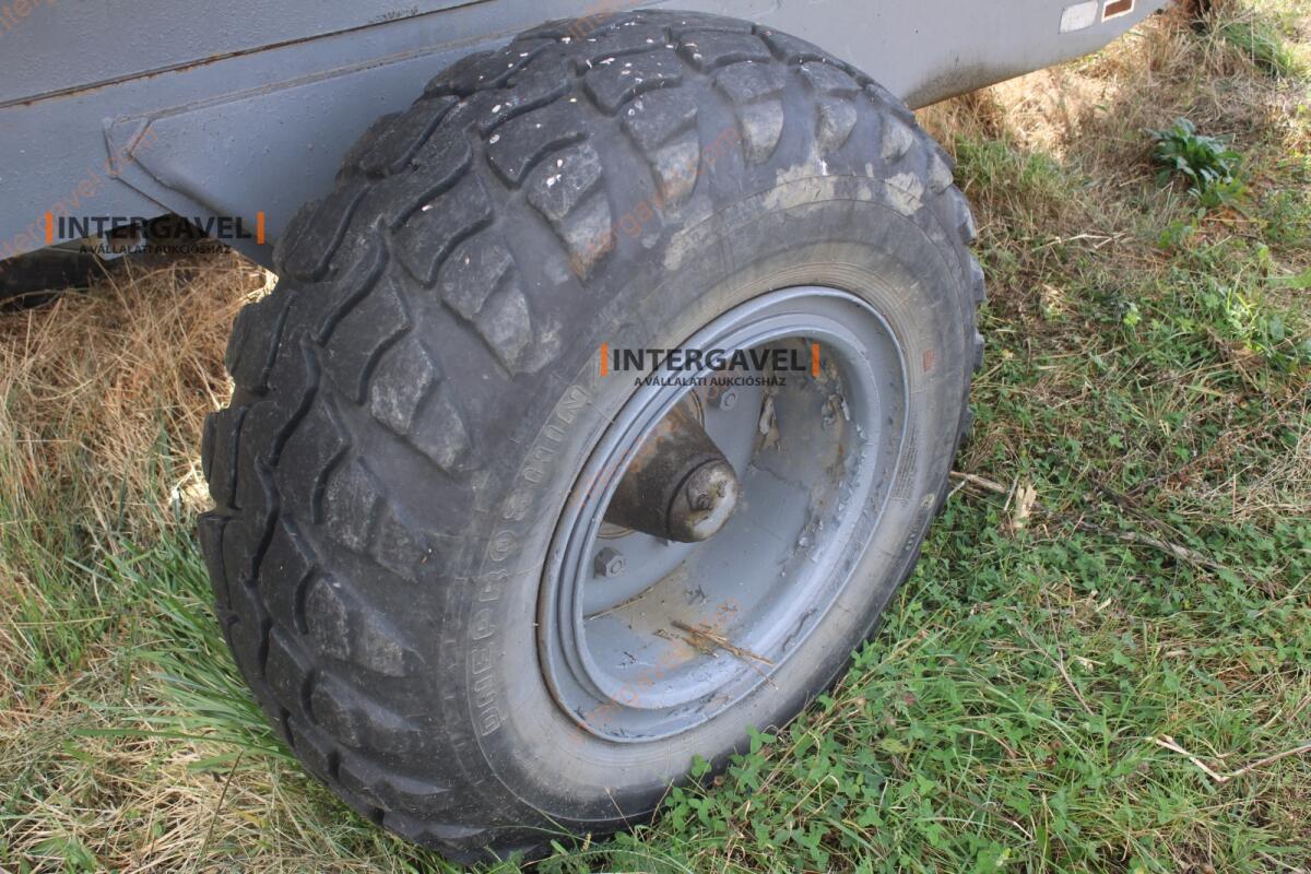 Pótkocsi - Hódgép 18