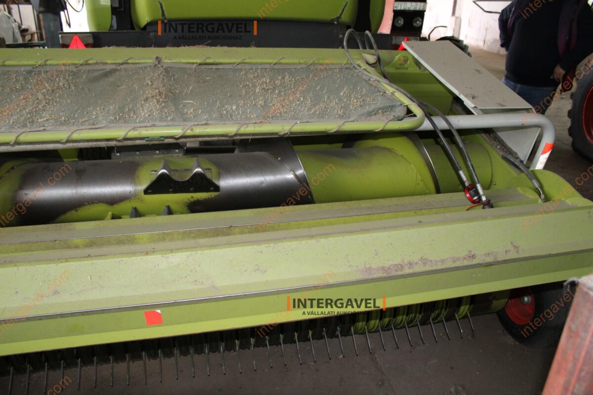 Rendfelszedő - Claas 4