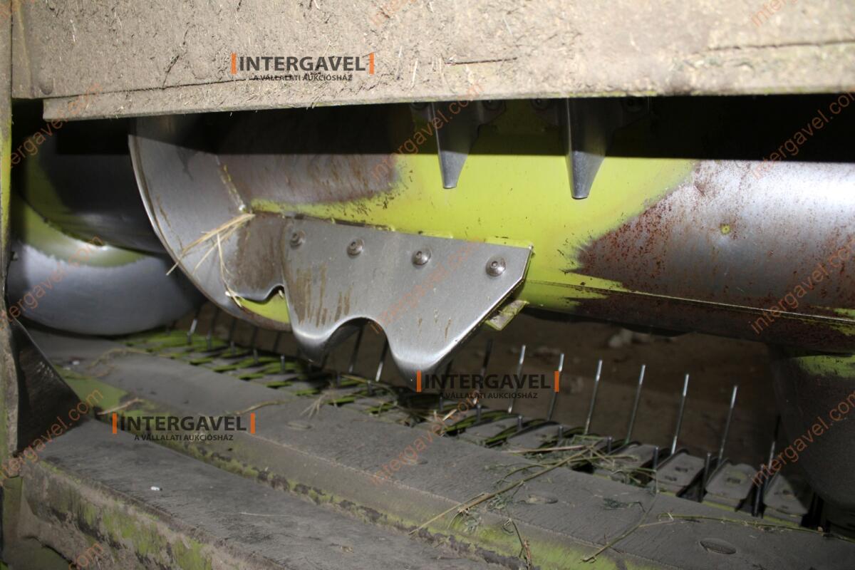 Rendfelszedő - Claas 9