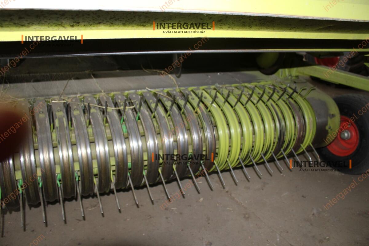 Rendfelszedő - Claas 12