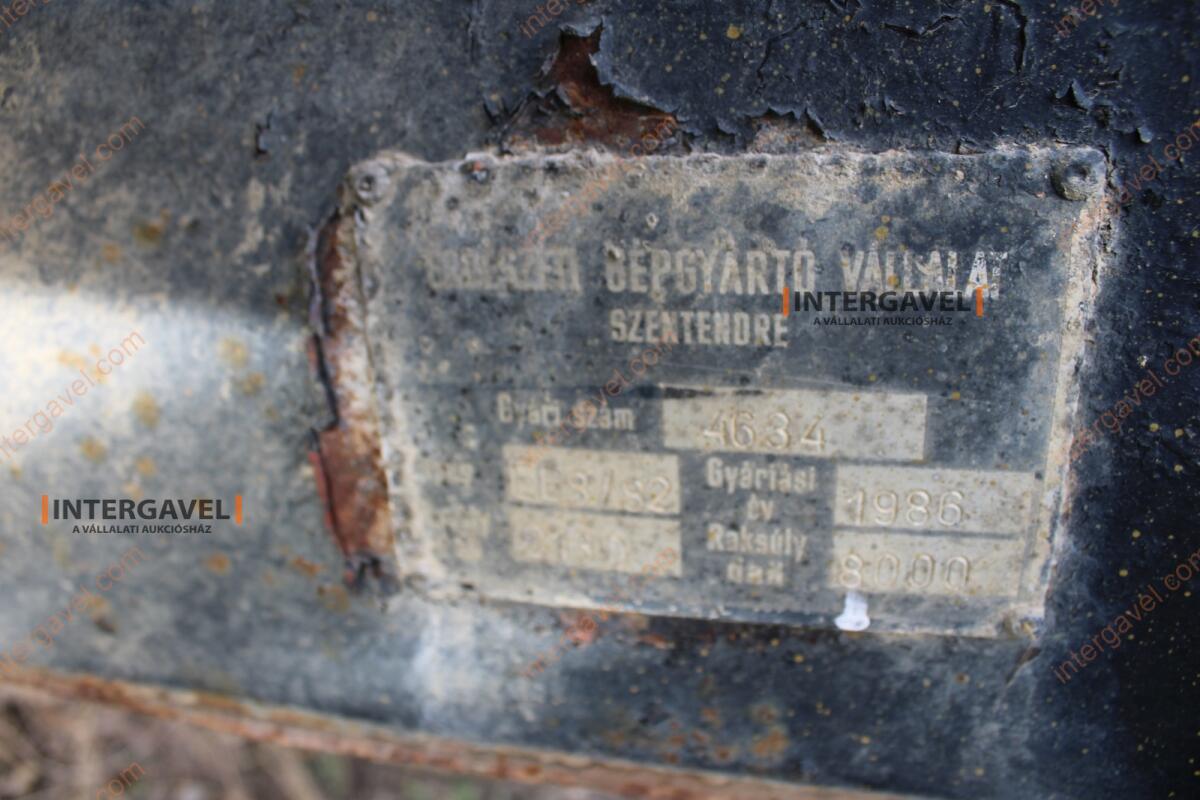 Pótkocsi- Erdőgép 7