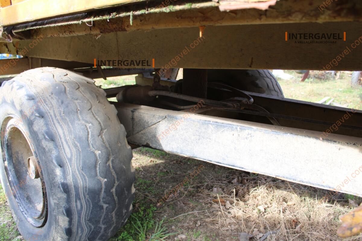 Pótkocsi- Erdőgép 10