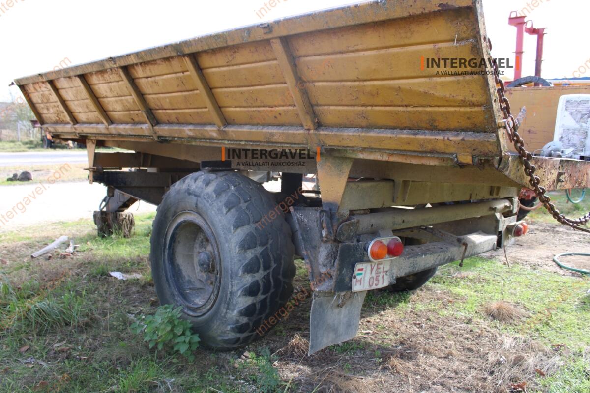 Pótkocsi- Erdőgép 15