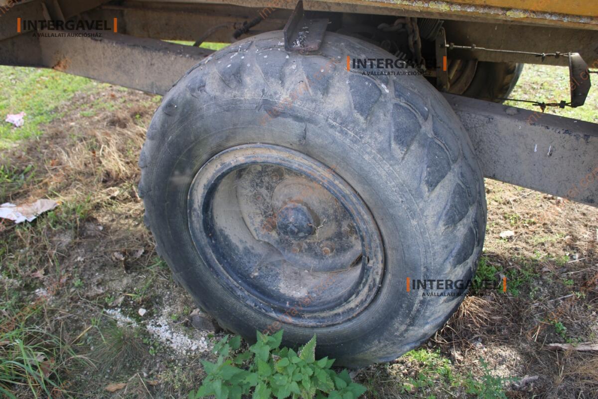 Pótkocsi- Erdőgép 18