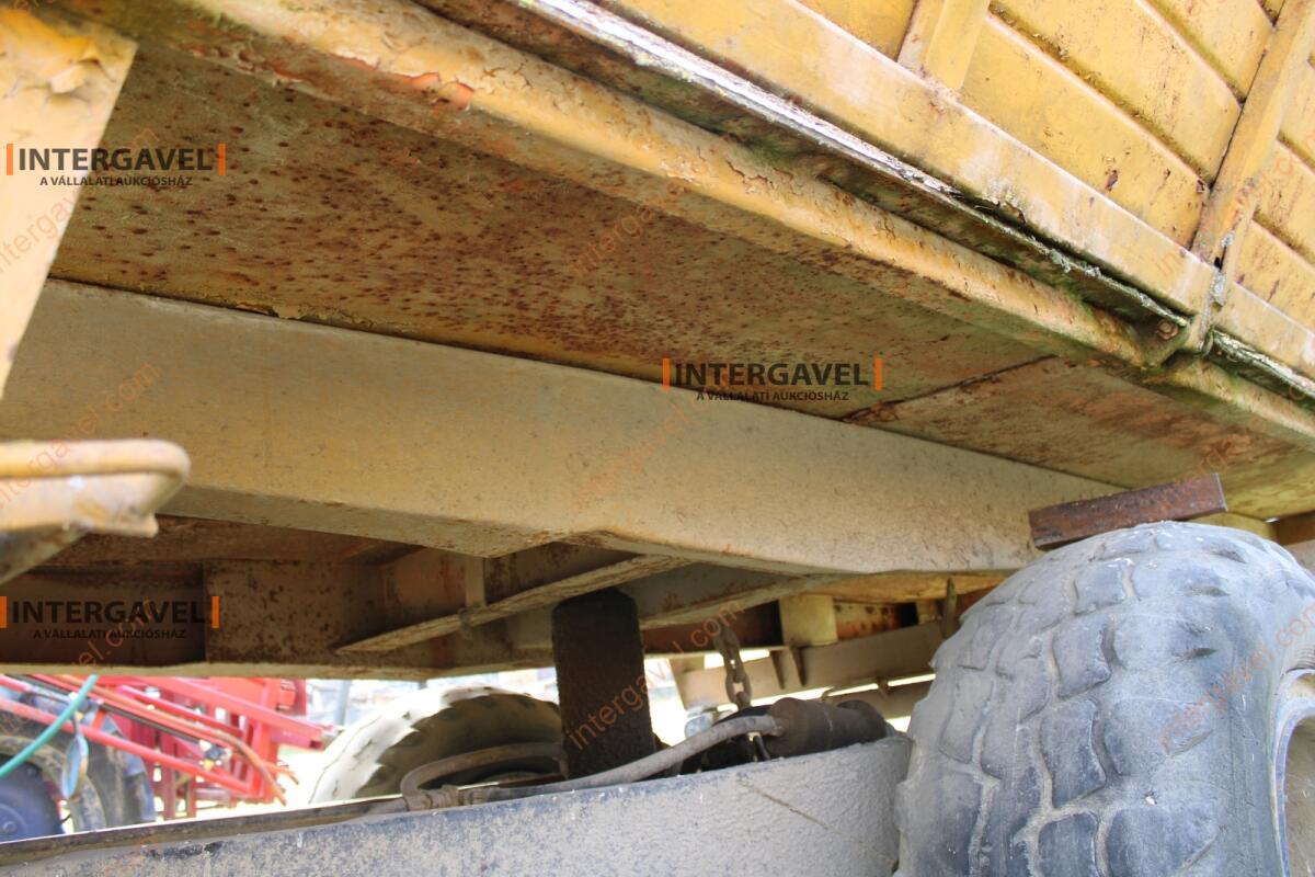 Pótkocsi- Erdőgép 21