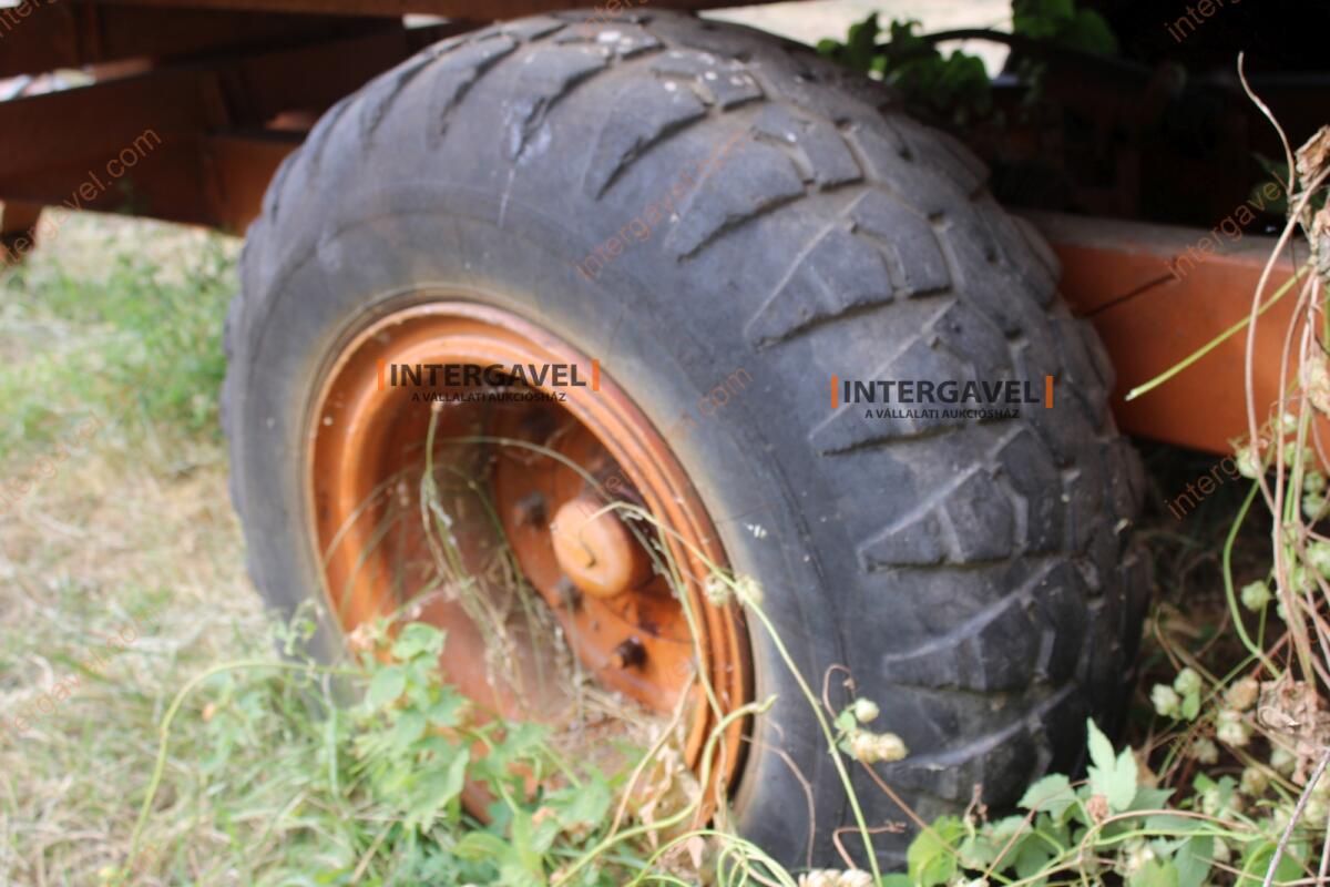 Pótkocsi - Erdőgép 16