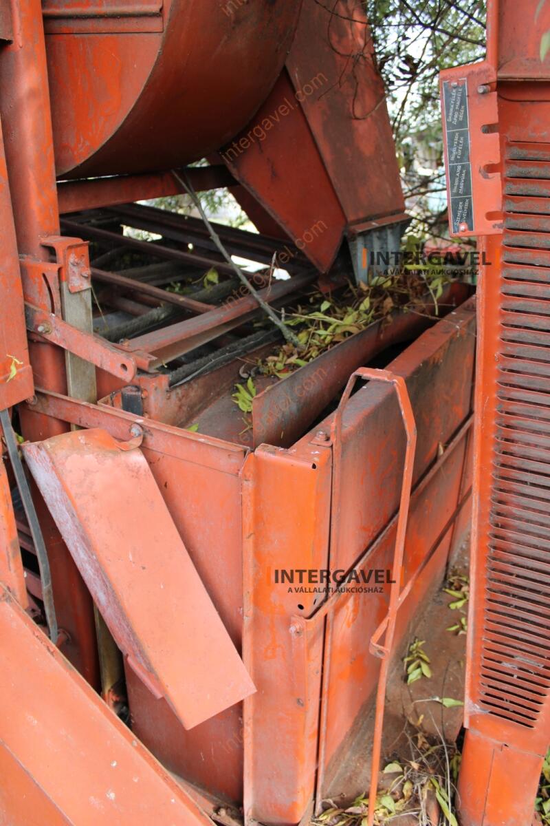 Önjáró magtisztító 11