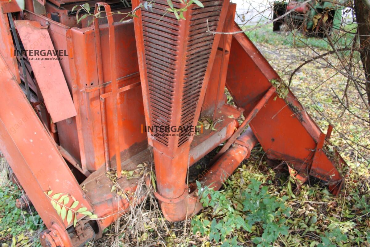 Önjáró magtisztító 13