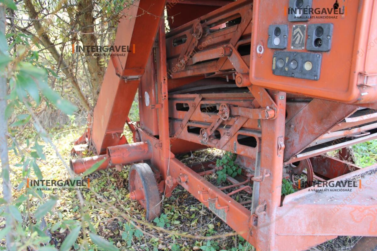 Önjáró magtisztító 16