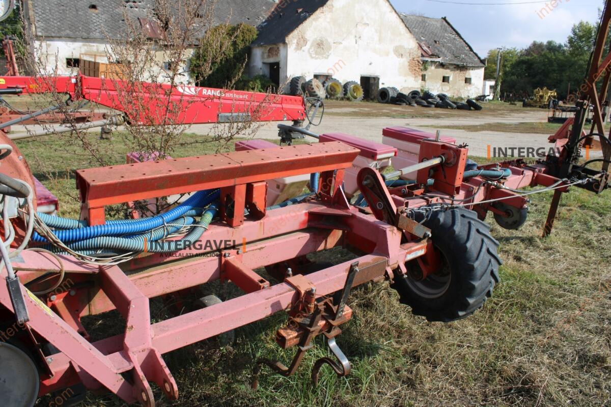 Szemenkénti vetőgép - Kverneland 6