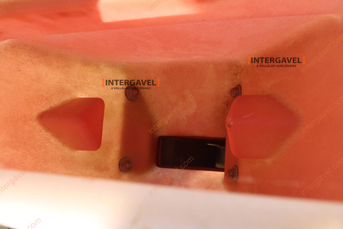 Szemenkénti vetőgép - Kverneland 12