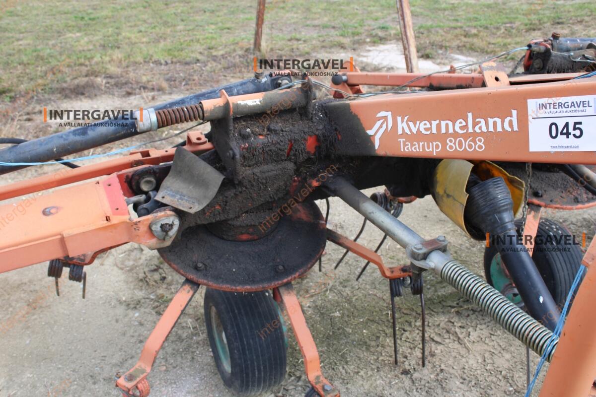 Rendterítő - Kverneland 11