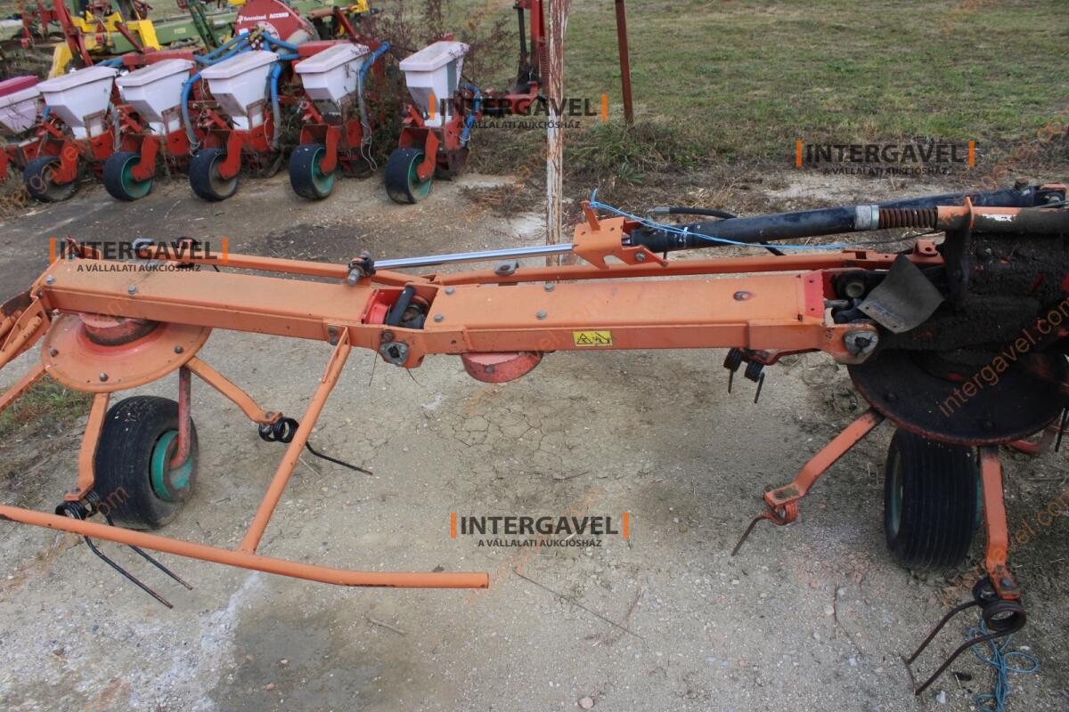 Rendterítő - Kverneland 13