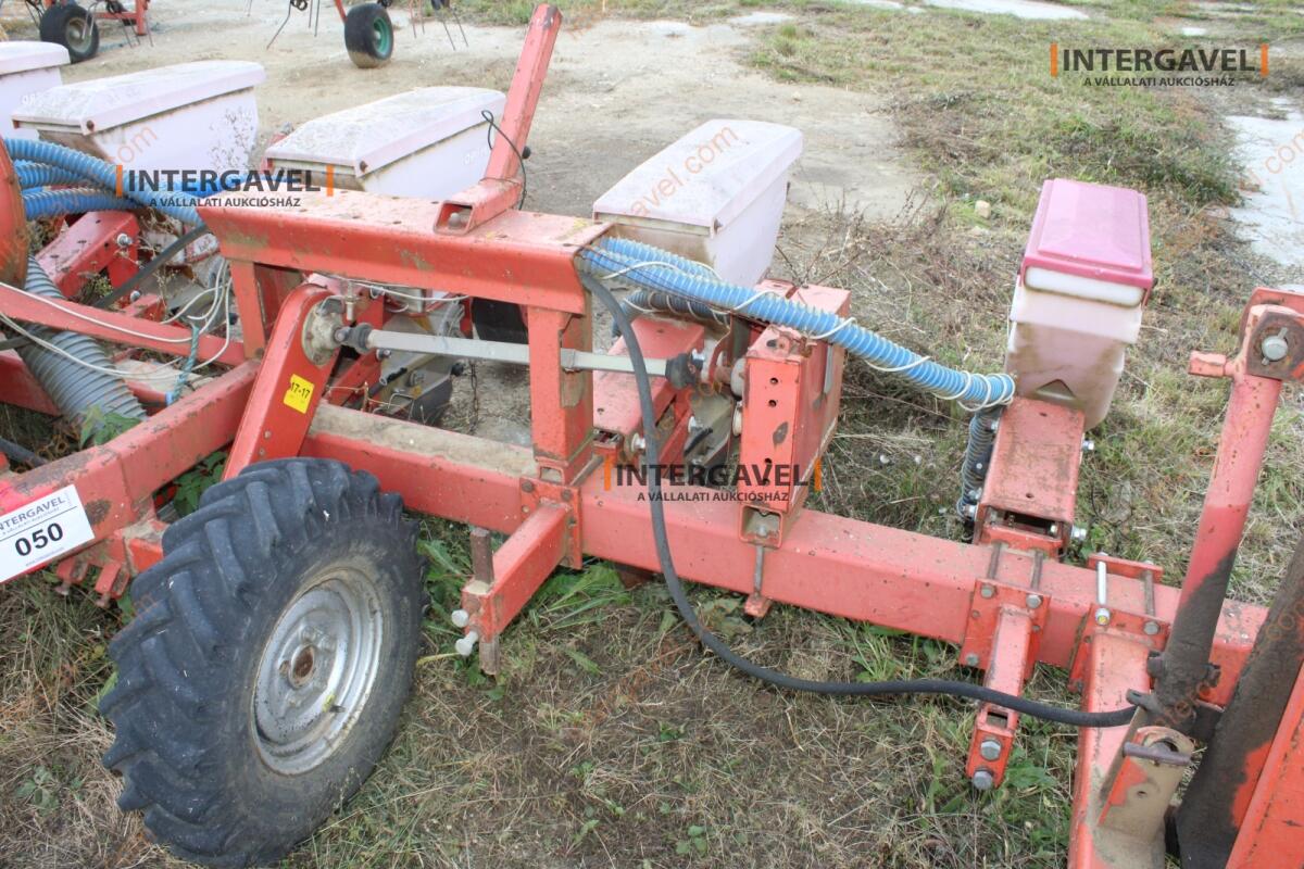 Szemenkénti vetőgép - Kvernaland 6