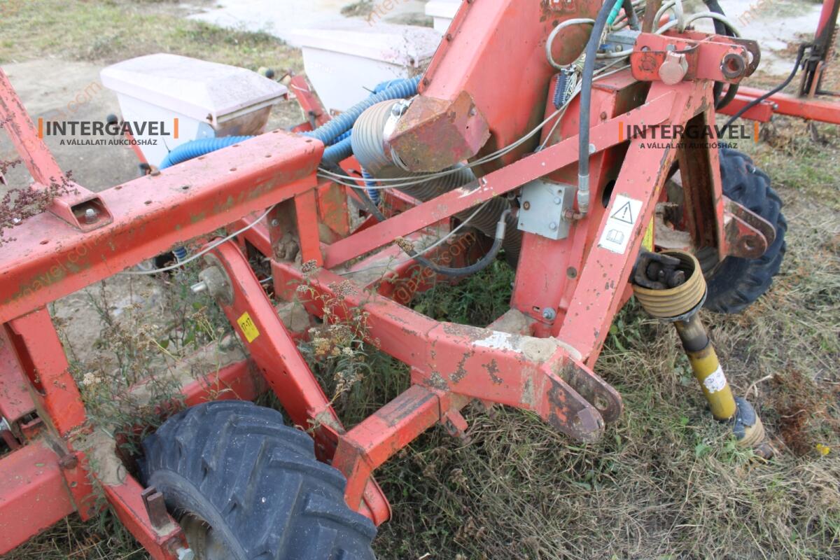 Szemenkénti vetőgép - Kvernaland 9