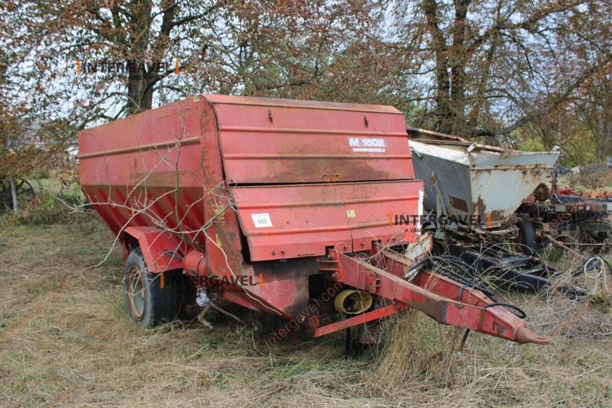 Takarmánykeverő, kiosztókocsi 2