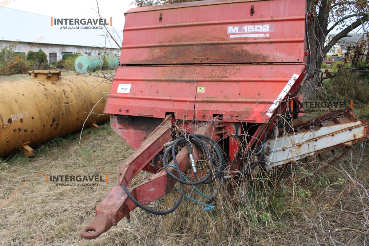 Takarmánykeverő, kiosztókocsi 6