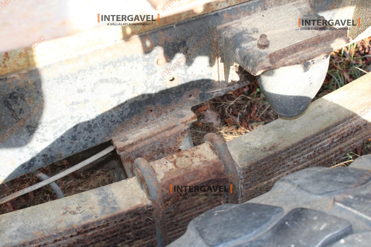 Vontatott műtrágyaszóró 9