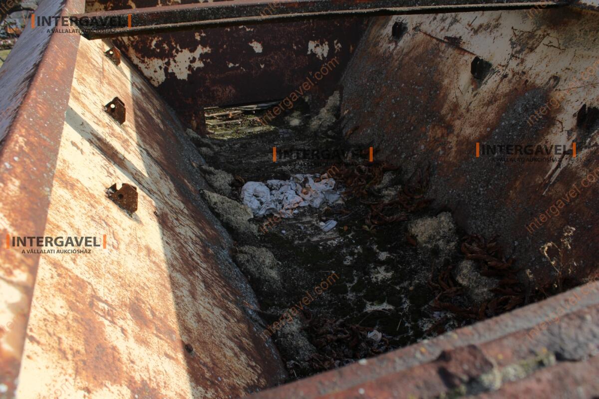 Vontatott műtrágyaszóró 18