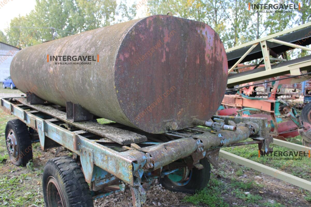 Tartálykocsi 11