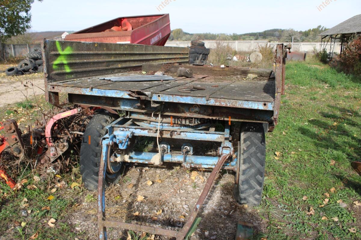 Trágyaszóró pótkocsi 5