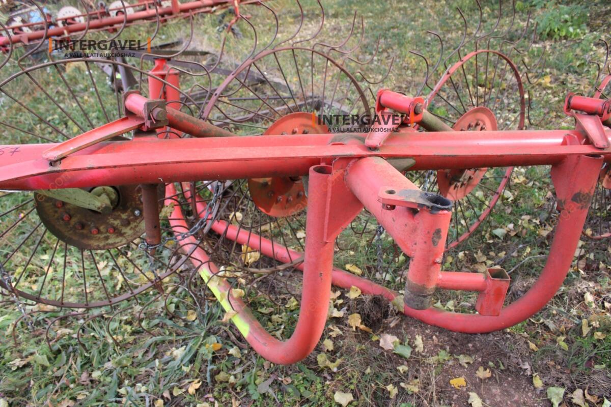 Csillagkerekes vontatatott rendsodró 3